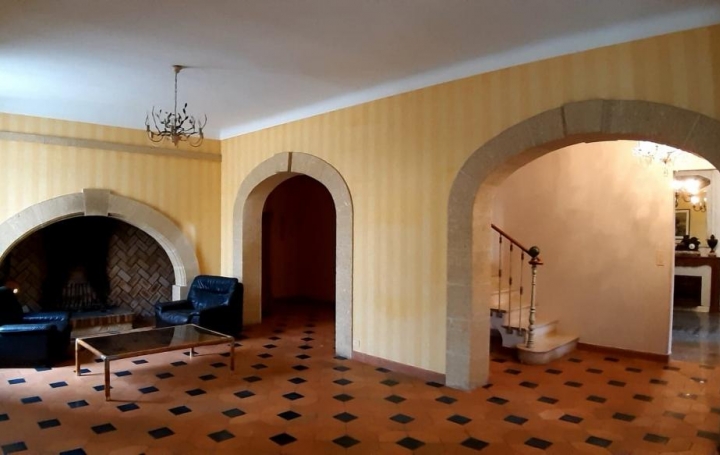 Midimas Immo : Maison / Villa | LAUDUN-L'ARDOISE (30290) | 215 m2 | 213 001 € 