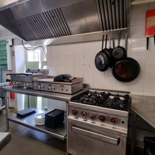  Midimas Immo : Commerces | GOUDARGUES (30630) | 130 m2 | 119 900 € 