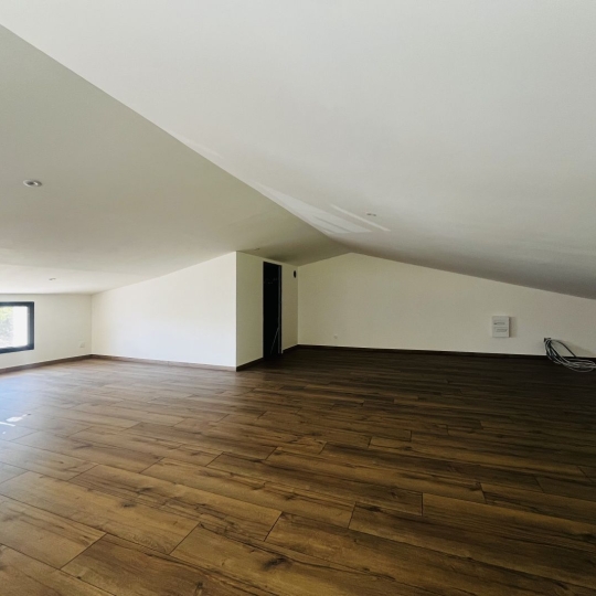  Midimas Immo : Maison / Villa | LAUDUN-L'ARDOISE (30290) | 253 m2 | 545 000 € 