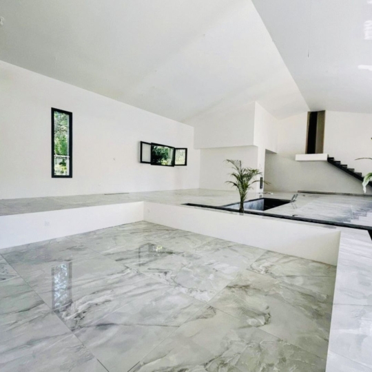 Midimas Immo : Maison / Villa | LAUDUN-L'ARDOISE (30290) | 253.00m2 | 545 000 € 