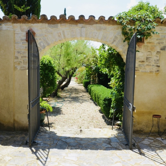  Midimas Immo : Domaines / Propriétés | GOUDARGUES (30630) | 131 m2 | 650 000 € 
