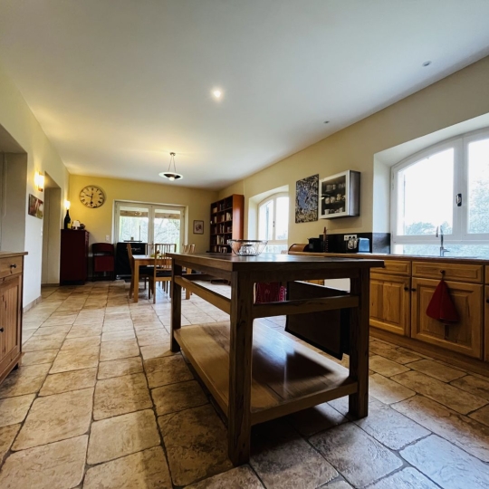  Midimas Immo : Domaines / Propriétés | GOUDARGUES (30630) | 188 m2 | 625 000 € 