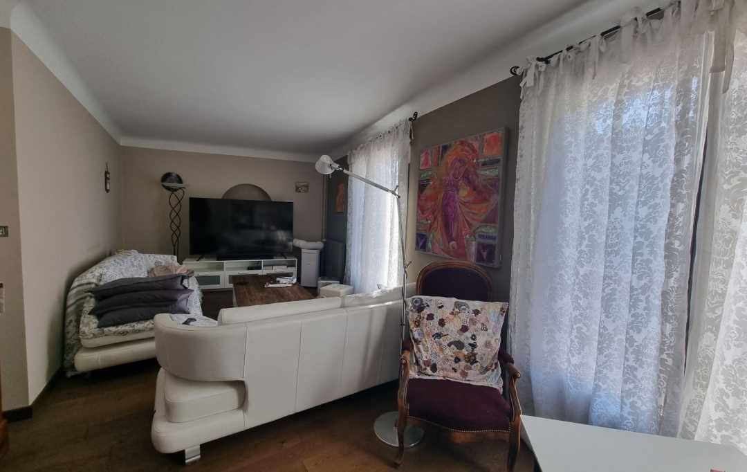 Midimas Immo : Maison / Villa | BAGNOLS-SUR-CEZE (30200) | 340 m2 | 298 000 € 