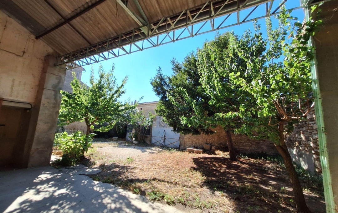 Midimas Immo : Maison / Villa | UZES (30700) | 300 m2 | 237 000 € 