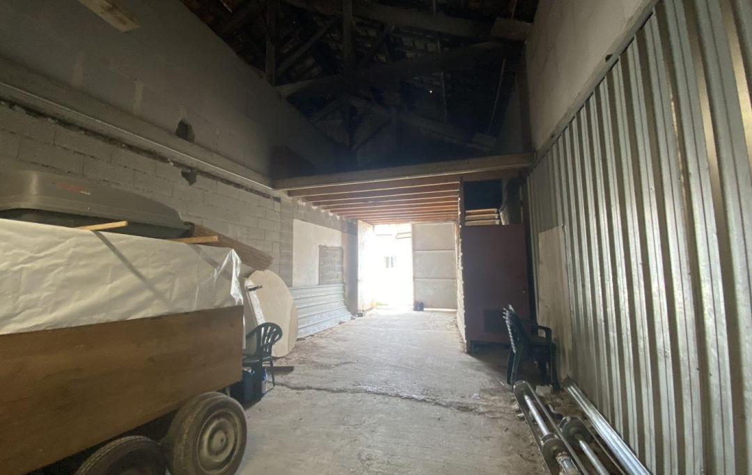 Midimas Immo : Immeuble | BAGNOLS-SUR-CEZE (30200) | 850 m2 | 269 000 € 