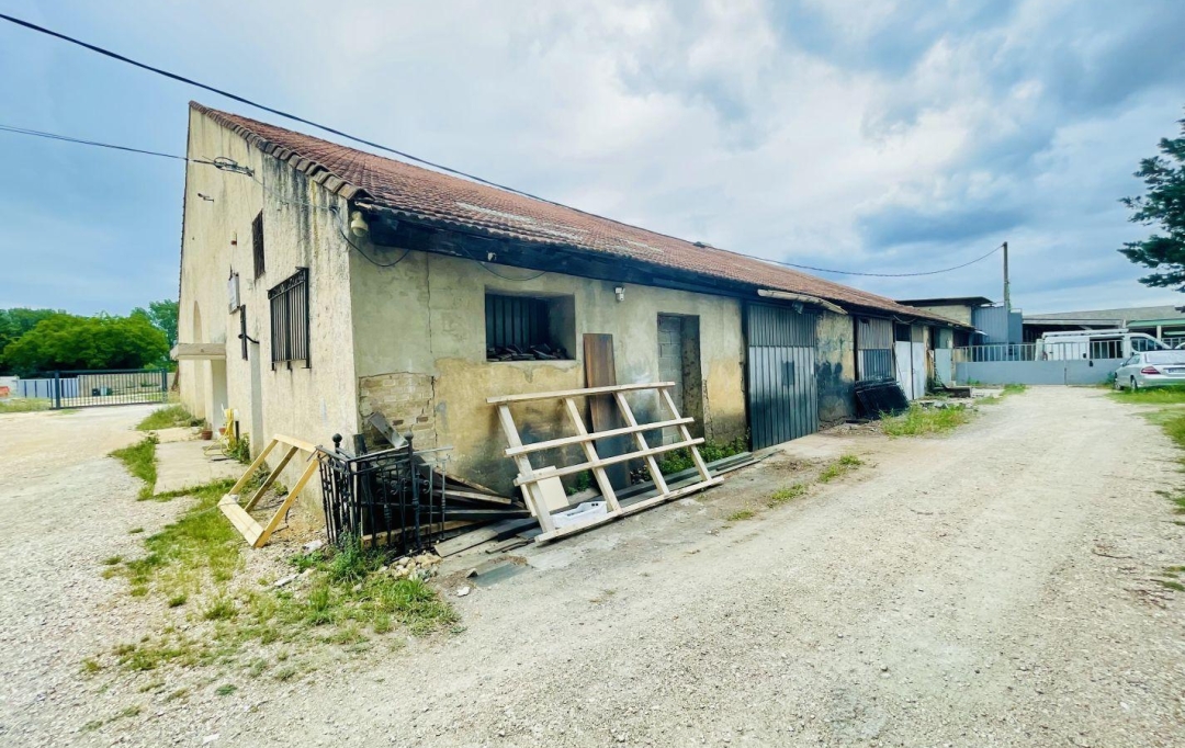 Midimas Immo : Immeuble | BAGNOLS-SUR-CEZE (30200) | 850 m2 | 269 000 € 