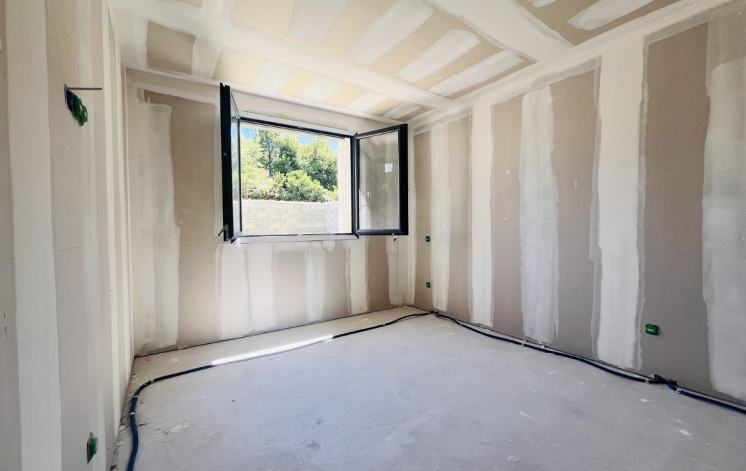 Midimas Immo : Maison / Villa | LAUDUN-L'ARDOISE (30290) | 253 m2 | 308 850 € 