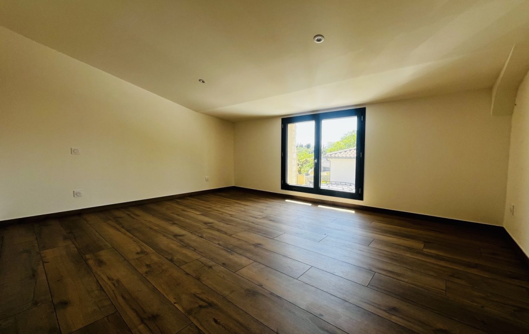 Midimas Immo : Maison / Villa | LAUDUN-L'ARDOISE (30290) | 253 m2 | 545 000 € 