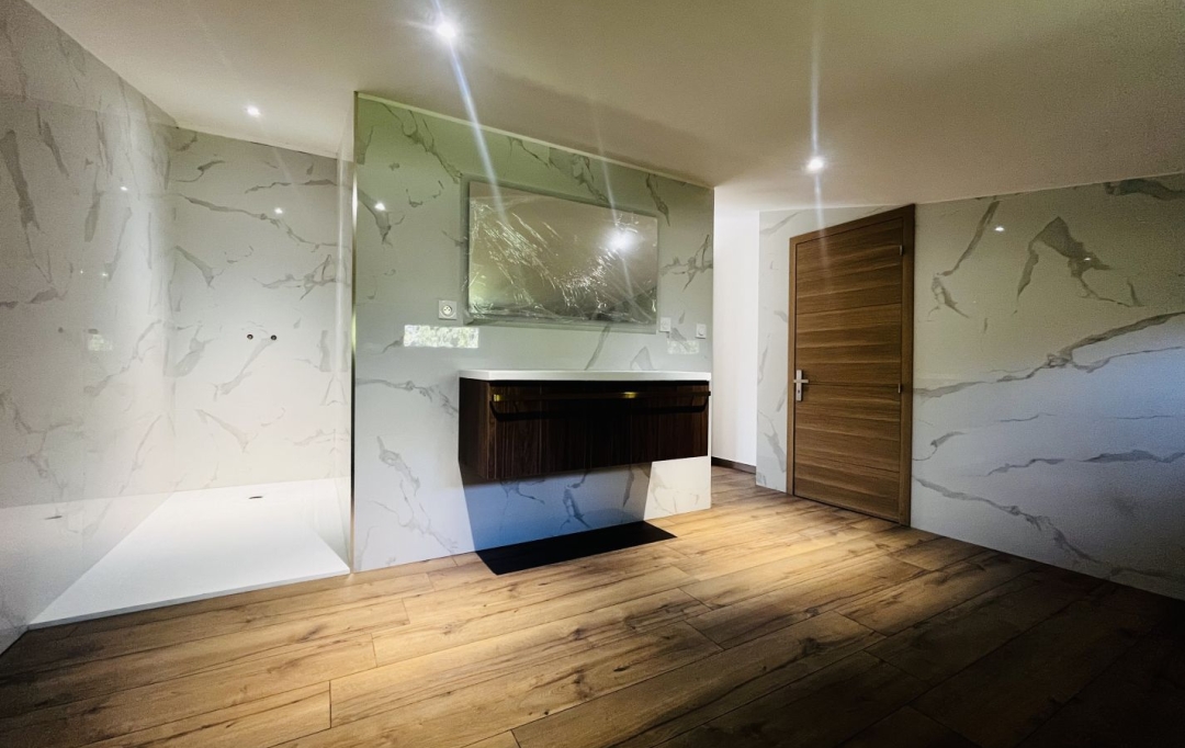 Midimas Immo : Maison / Villa | LAUDUN-L'ARDOISE (30290) | 253 m2 | 545 000 € 