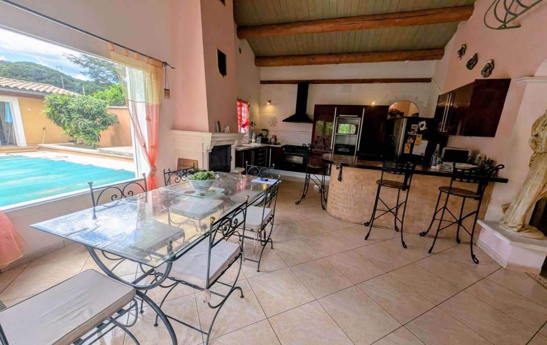 Midimas Immo : Maison / Villa | TRESQUES (30330) | 240 m2 | 609 000 € 