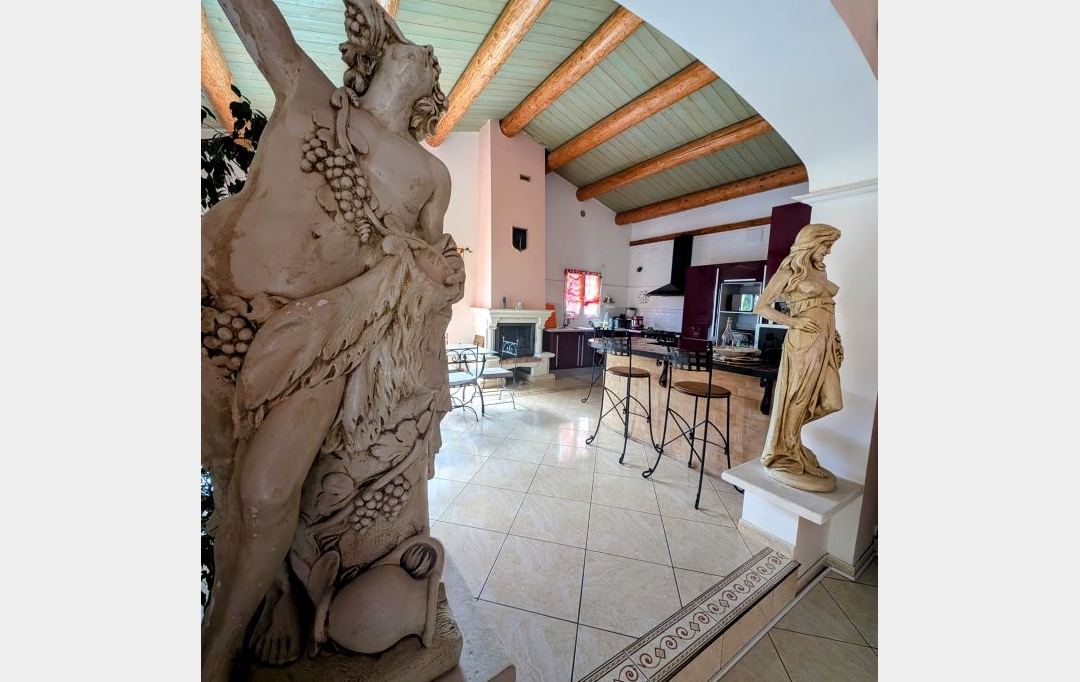 Midimas Immo : Maison / Villa | TRESQUES (30330) | 240 m2 | 609 000 € 