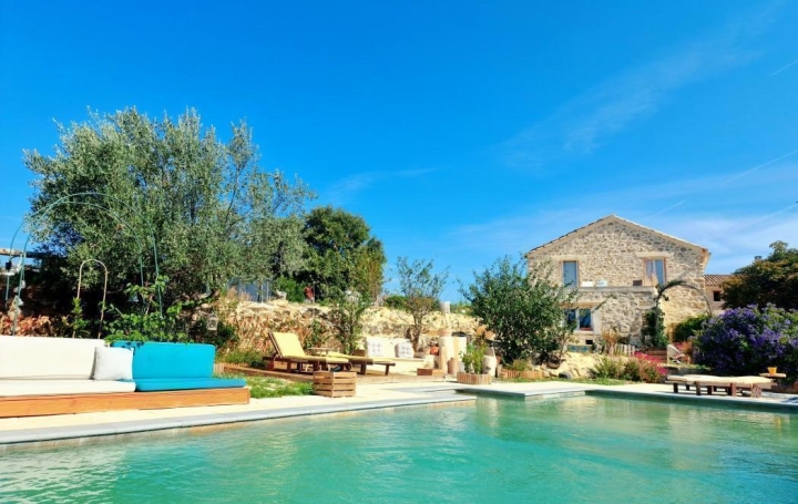 Propriété GOUDARGUES 463 m2 1 395 000 € Propriété GOUDARGUES 463 m2 1 395 000 €