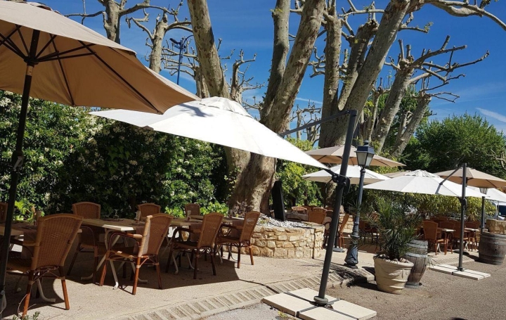 Activité commerciale GOUDARGUES 240 m2 192 000 € Activité commerciale GOUDARGUES 240 m2 192 000 €